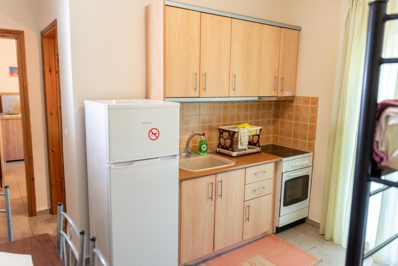 אורמוס פנגיאס Nikos Apartments מראה חיצוני תמונה