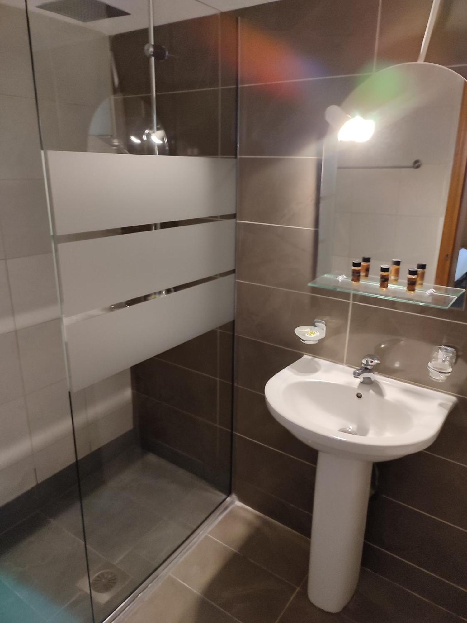אורמוס פנגיאס Nikos Apartments מראה חיצוני תמונה