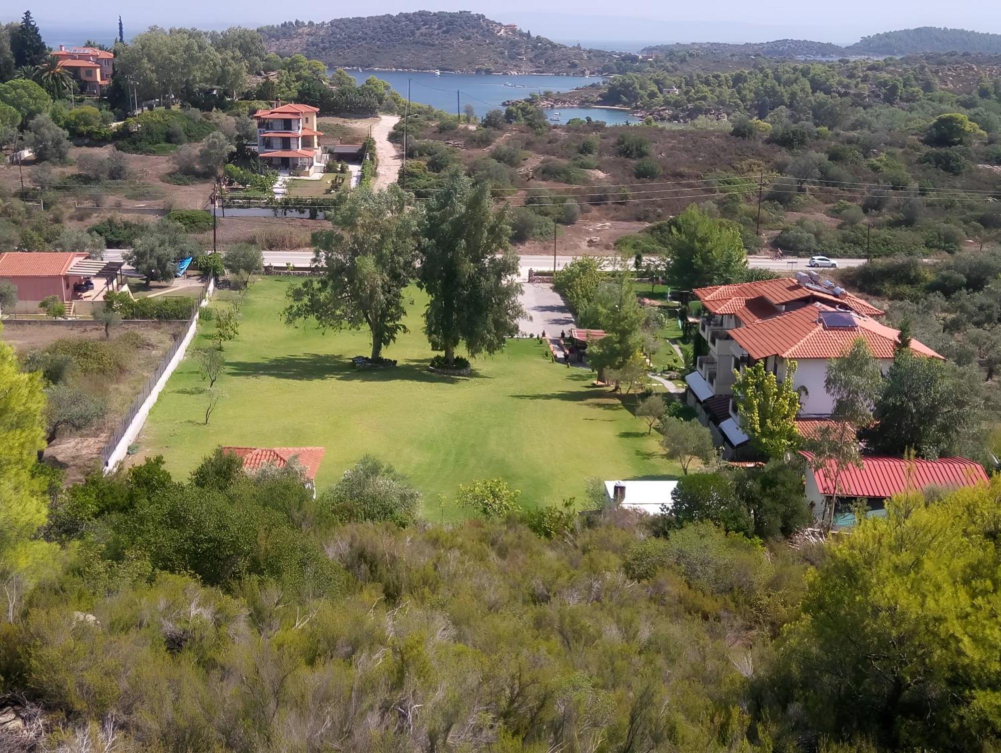 אורמוס פנגיאס Nikos Apartments מראה חיצוני תמונה