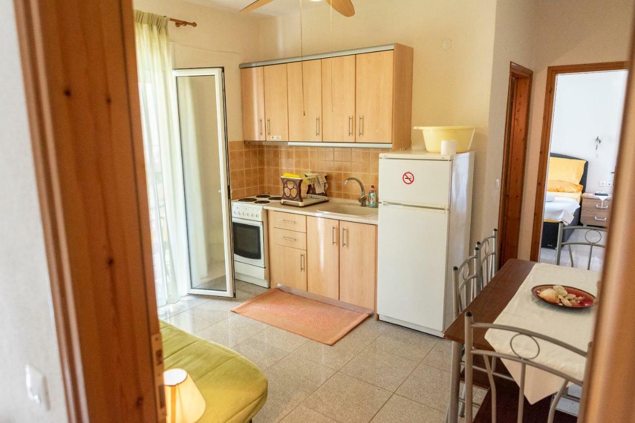 אורמוס פנגיאס Nikos Apartments מראה חיצוני תמונה