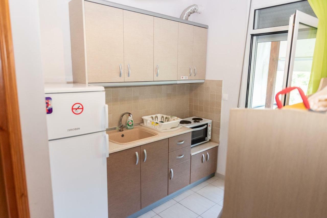 אורמוס פנגיאס Nikos Apartments מראה חיצוני תמונה