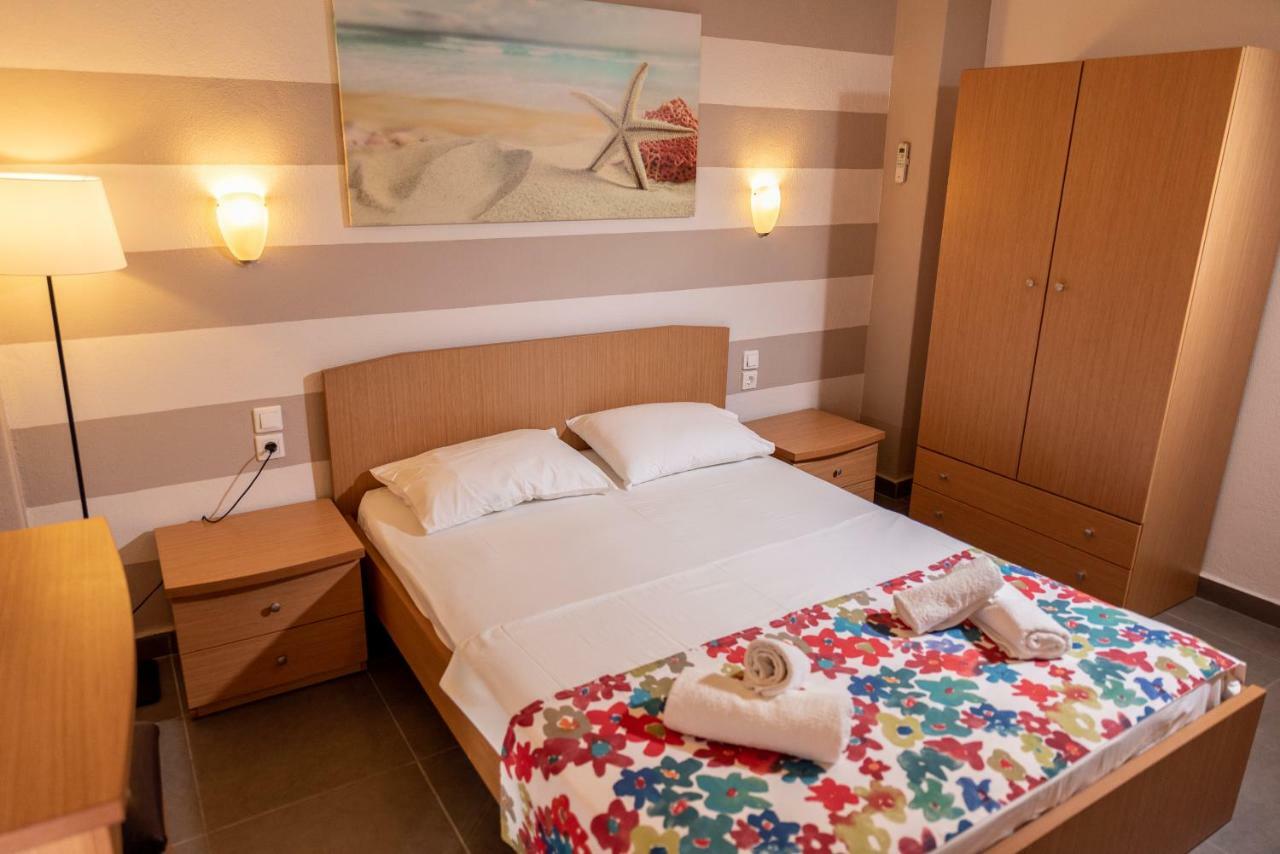 אורמוס פנגיאס Nikos Apartments מראה חיצוני תמונה