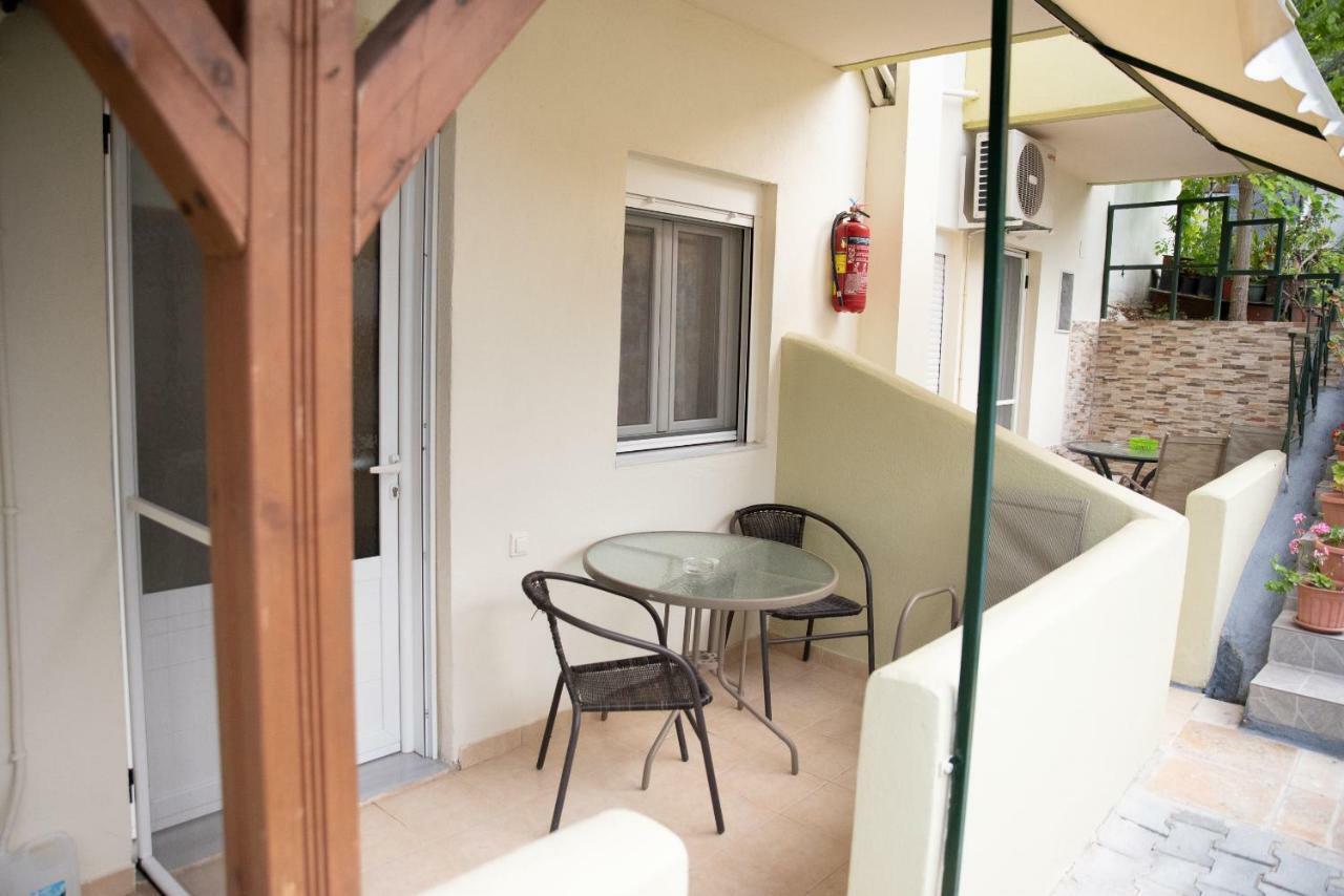 אורמוס פנגיאס Nikos Apartments מראה חיצוני תמונה