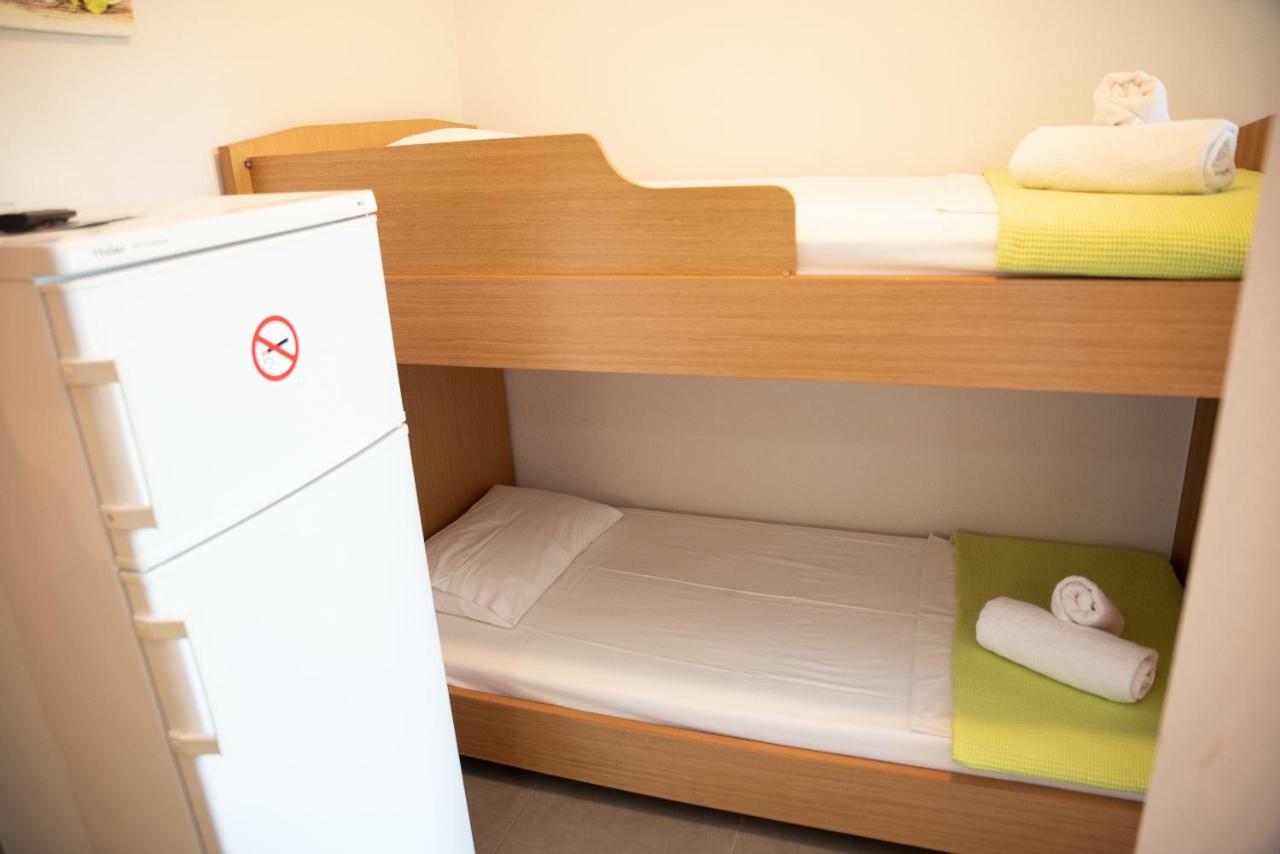 אורמוס פנגיאס Nikos Apartments מראה חיצוני תמונה