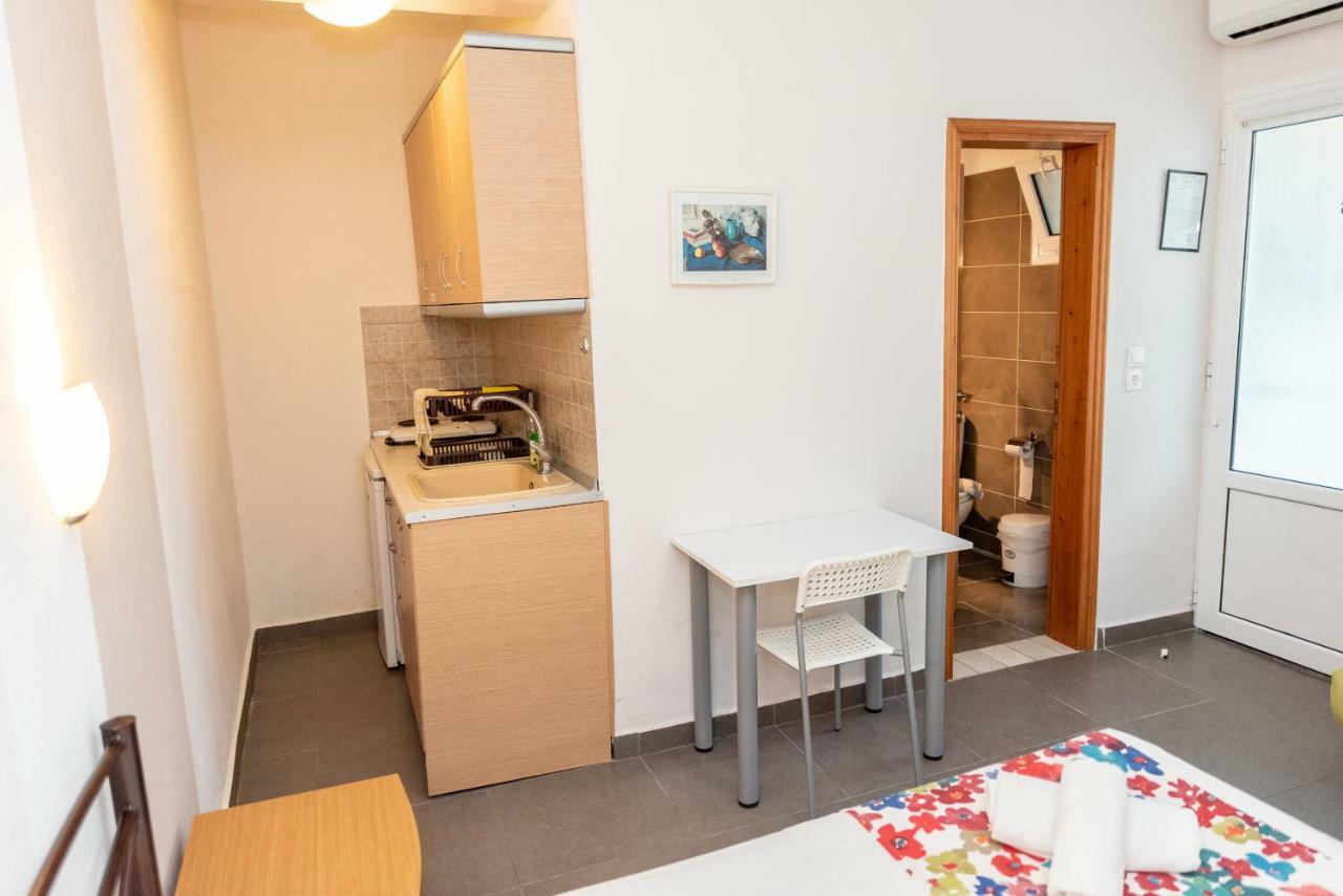 אורמוס פנגיאס Nikos Apartments מראה חיצוני תמונה