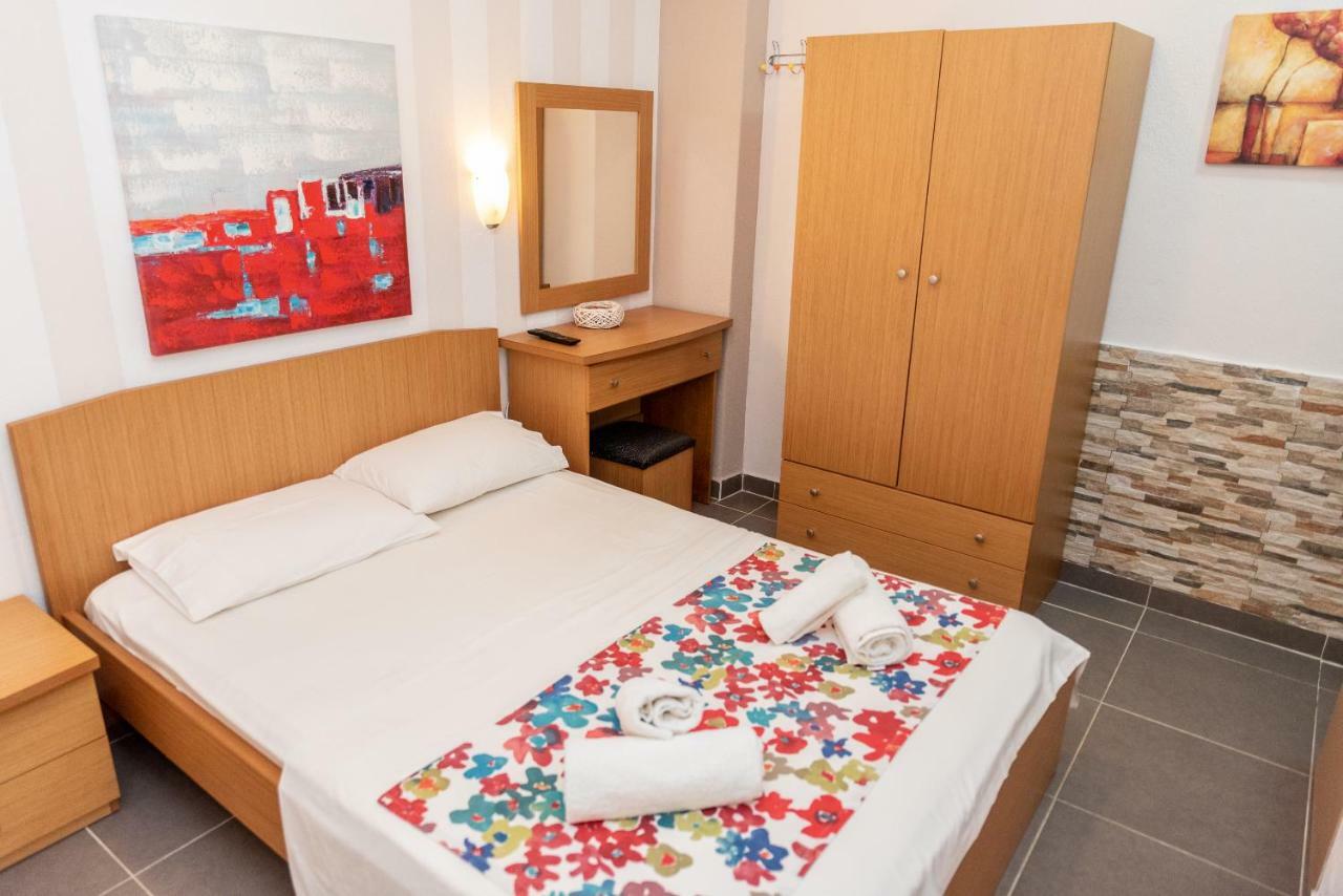 אורמוס פנגיאס Nikos Apartments מראה חיצוני תמונה